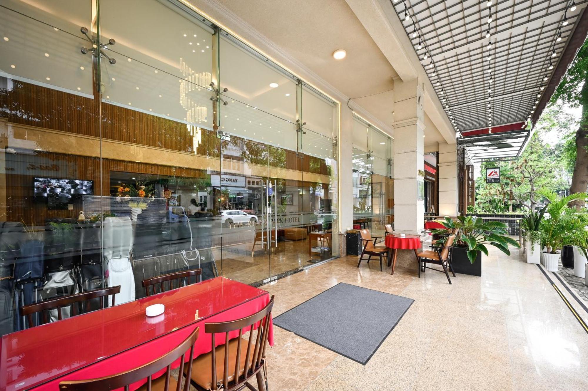 The River Park Hotel Thành Pho Ho Chí Minh Esterno foto