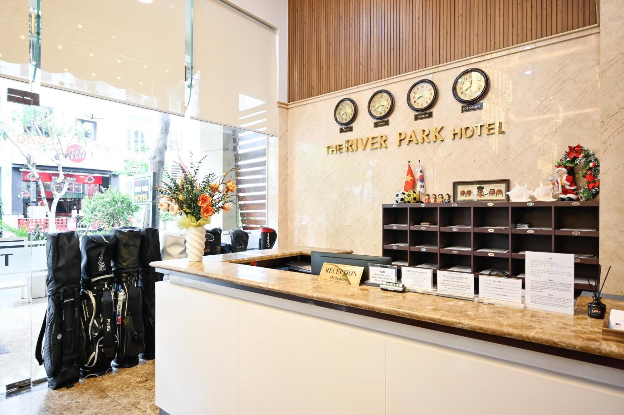 The River Park Hotel Thành Pho Ho Chí Minh Esterno foto