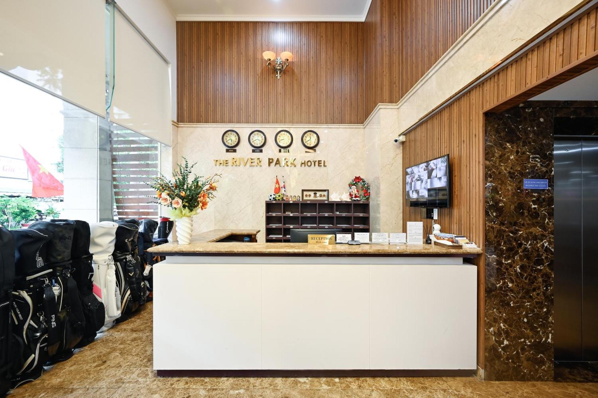 The River Park Hotel Thành Pho Ho Chí Minh Esterno foto
